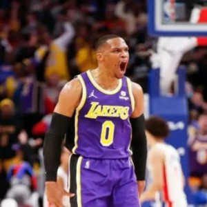 开云体育网址-湖人爵士交易的赢家与输家 韦少很快要拿底薪了？